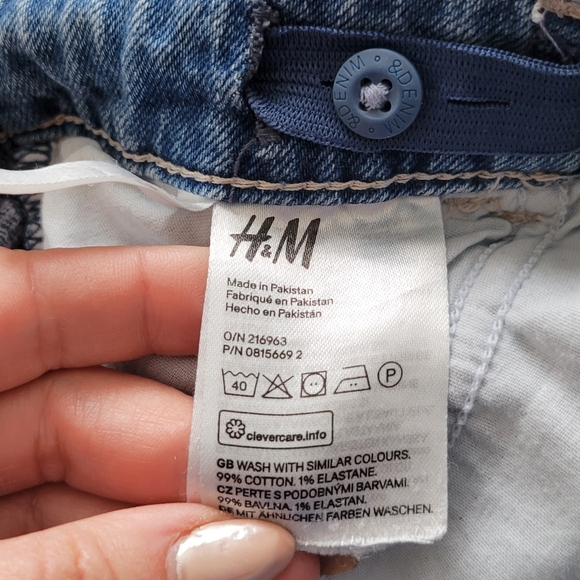 H&M destressed Jeans, - Picture 3 of 3